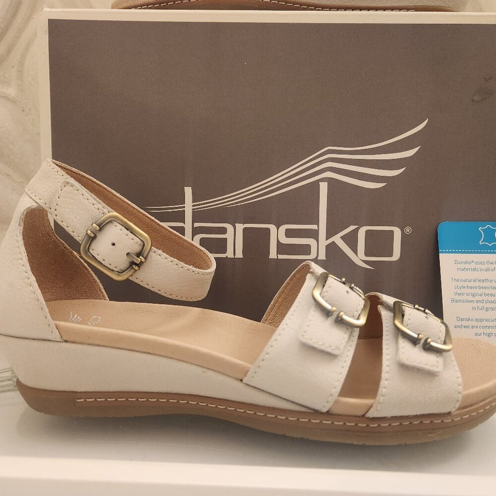 Dansko "Astrid" Ivory/Cream wedge sandals. NIB. Size EU 39/US 8.5-9